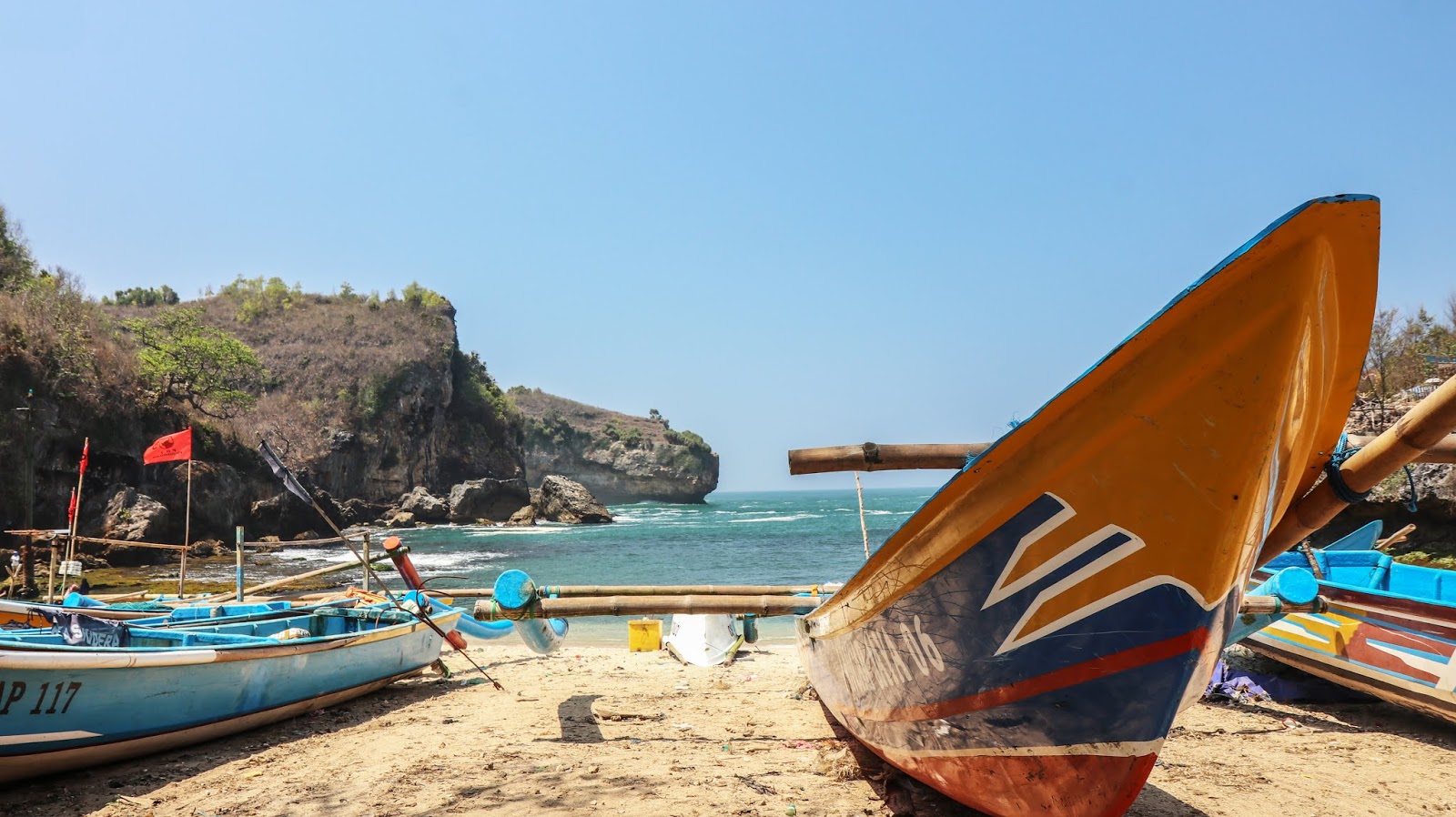 Jelajah Jogja-Karanganyar-Magetan Bagian 3: Pantai Buron dan Pantai Gesing