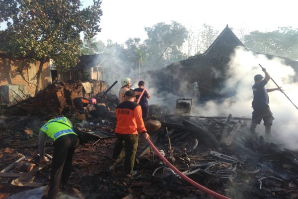 2 Rumah di Plupuh Sragen Ludes Terbakar Gara-Gara Korsleting
