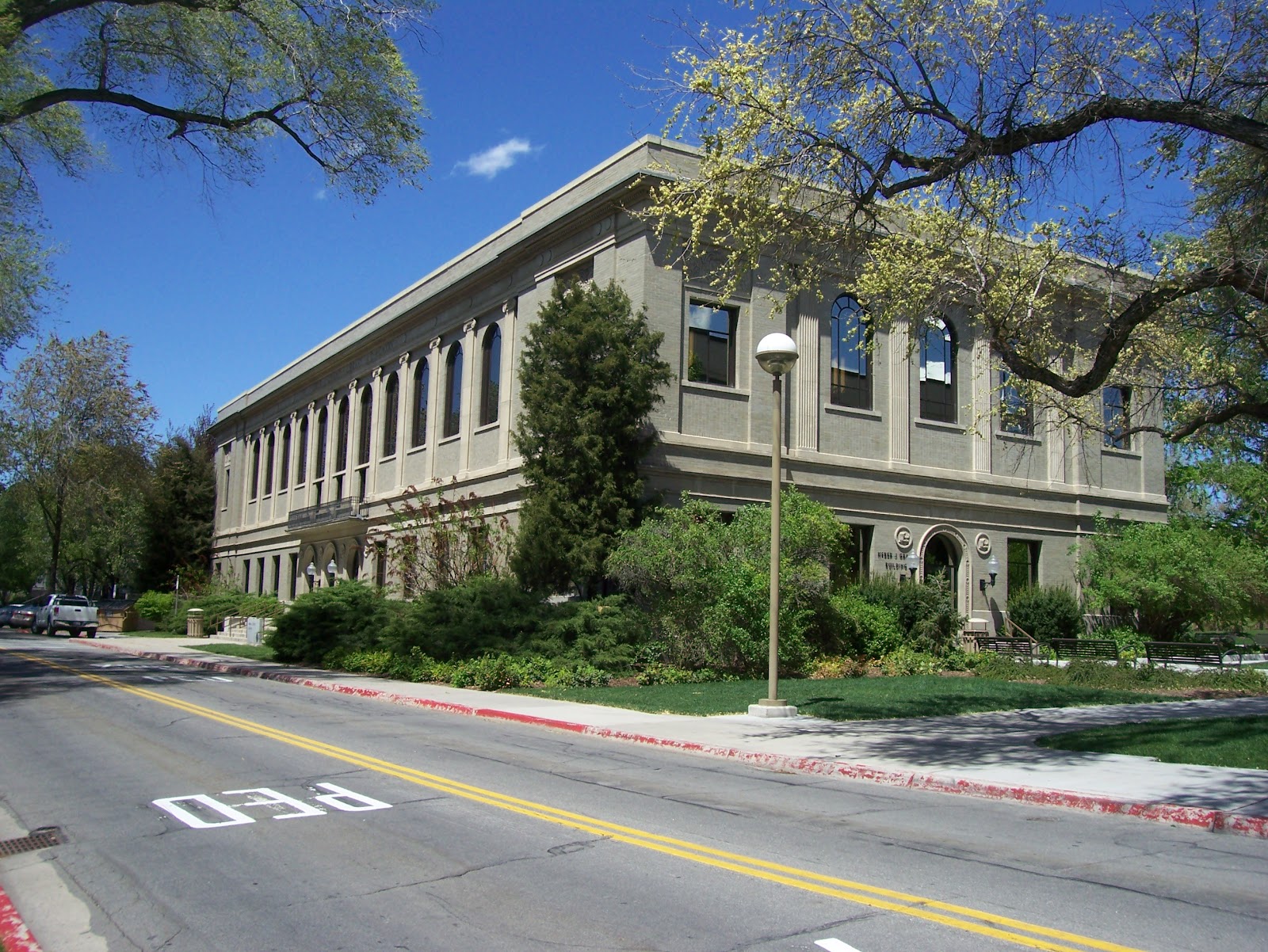 Utah's Present History In Which Campus Building do BYU Students Pray