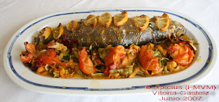  98º Menú, Vainas con patatas y tomate, Lubina a la portuguesa, ensalada verde y fruta 