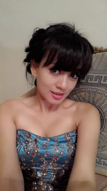 √ Biodata dan Profil Yeyen Lidya - Riwayatmu