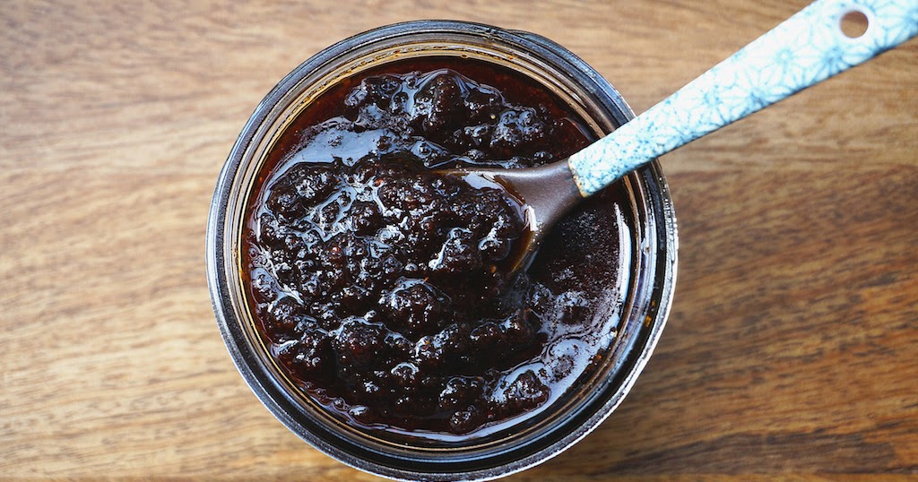 Homemade Thai Roasted Chili Paste/Nam Prik Pao