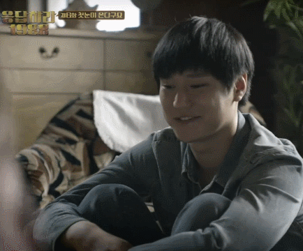 [응답하라1988] 보라 훔쳐보는 변태같은 선우.gif | 인스티즈