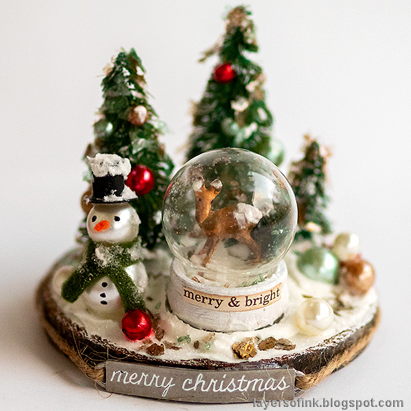 Layers of ink - Christmas Forest with Snowglobe Tutorial by Anna-Karin Evaldsson. Layers of ink - Christmas Forest with Snowglobe Tutorial by Anna-Karin Evaldsson.