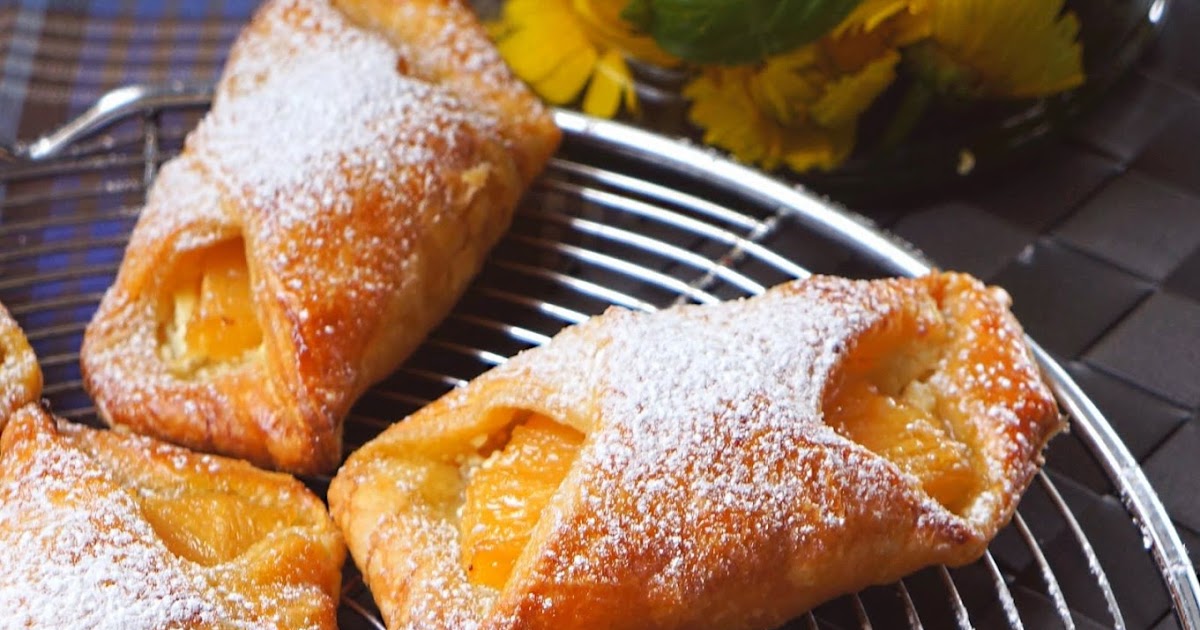 Kitchen Stories Pineapple & Cream Cheese Pastry Pockets