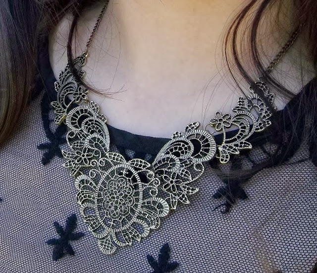 Sammy Dress necklace