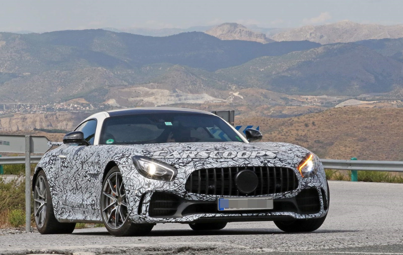 Mercedes AMG gt камуфляж