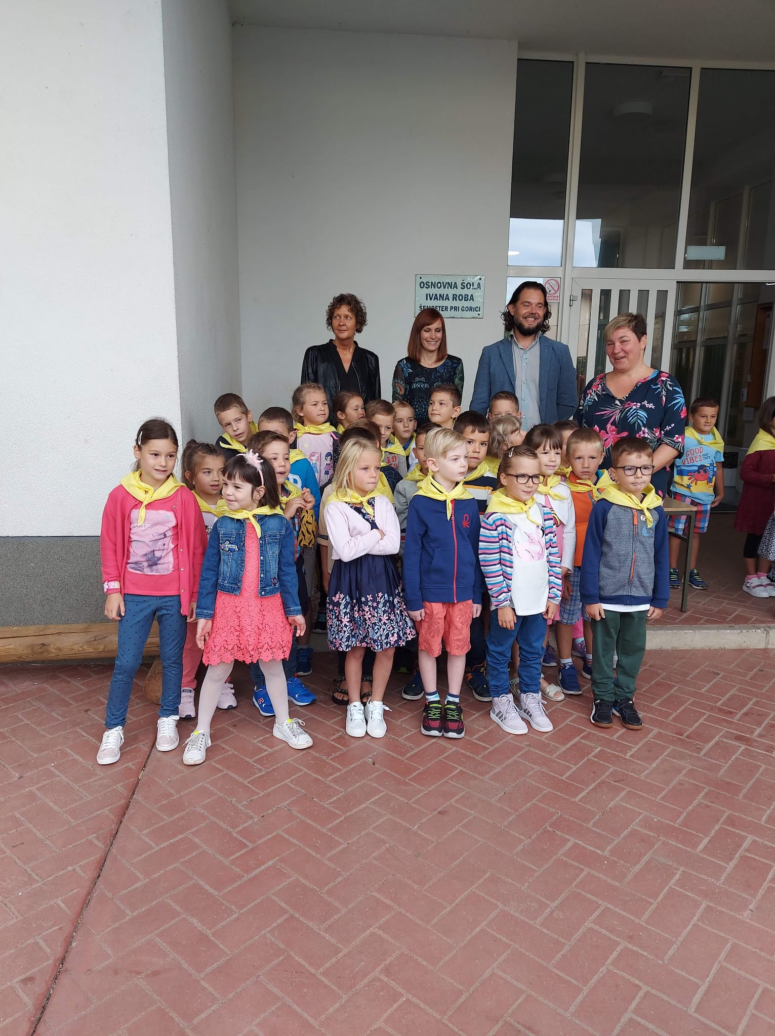 Mala Šem5ka: Prvi šolski dan