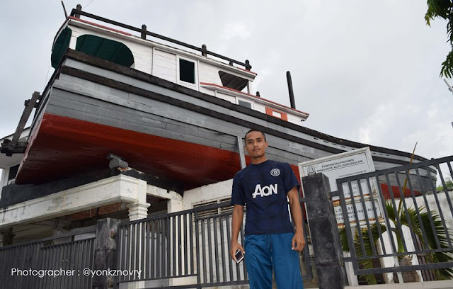 kapal diatas rumah kapal diatas rumah