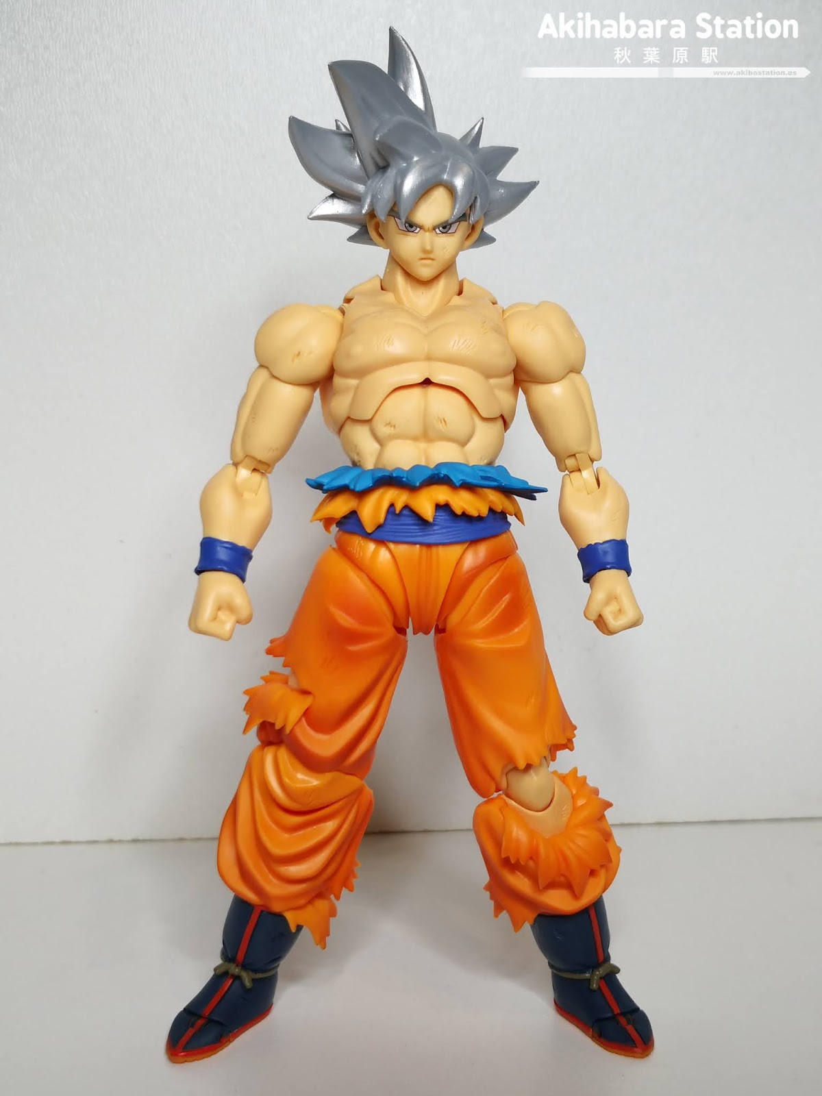 Figuras Review Del S H Figuarts Son Goku Ultra Instinct De Dragon Ball