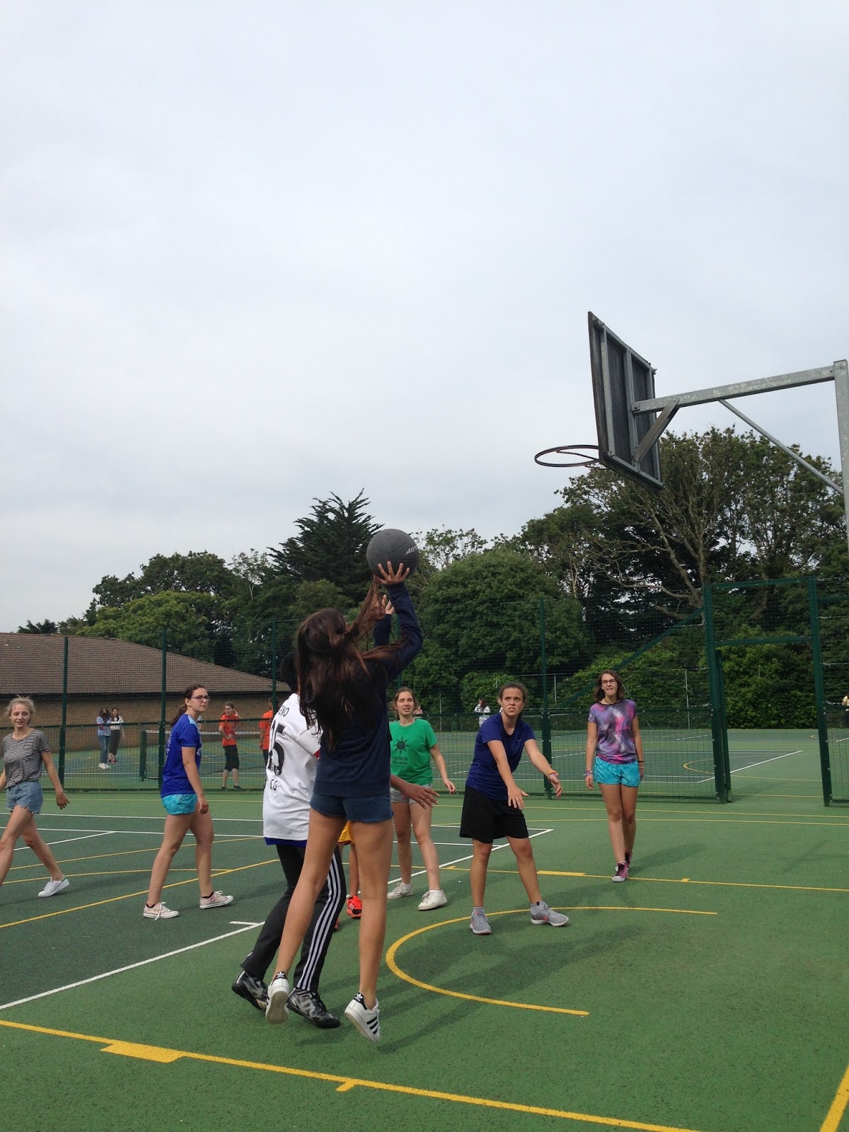 Live from Bournemouth - Southbourne School of English: Beatboxing, basketball, tennis ...