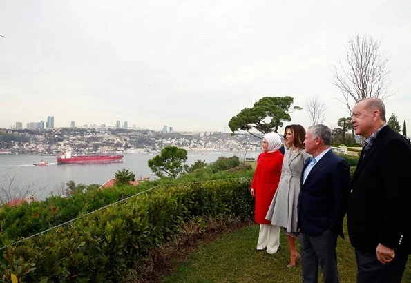 King Abdullah and Queen Rania met with President Recep Tayyip Erdoğan and First Lady Emine Erdoğan