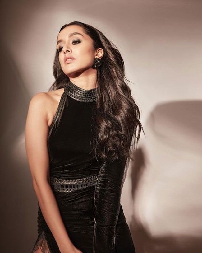 Actress Gallery: Shraddha Kapoor Latest Pictures
