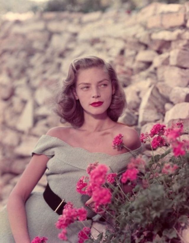 25 Stunning Color Photos Defined Fashion Style of Lauren Bacall in the 1940s ~ Vintage Everyday