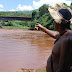 MEIO AMBIENTE / Avanço da lama vai matando o rio Paraopeba