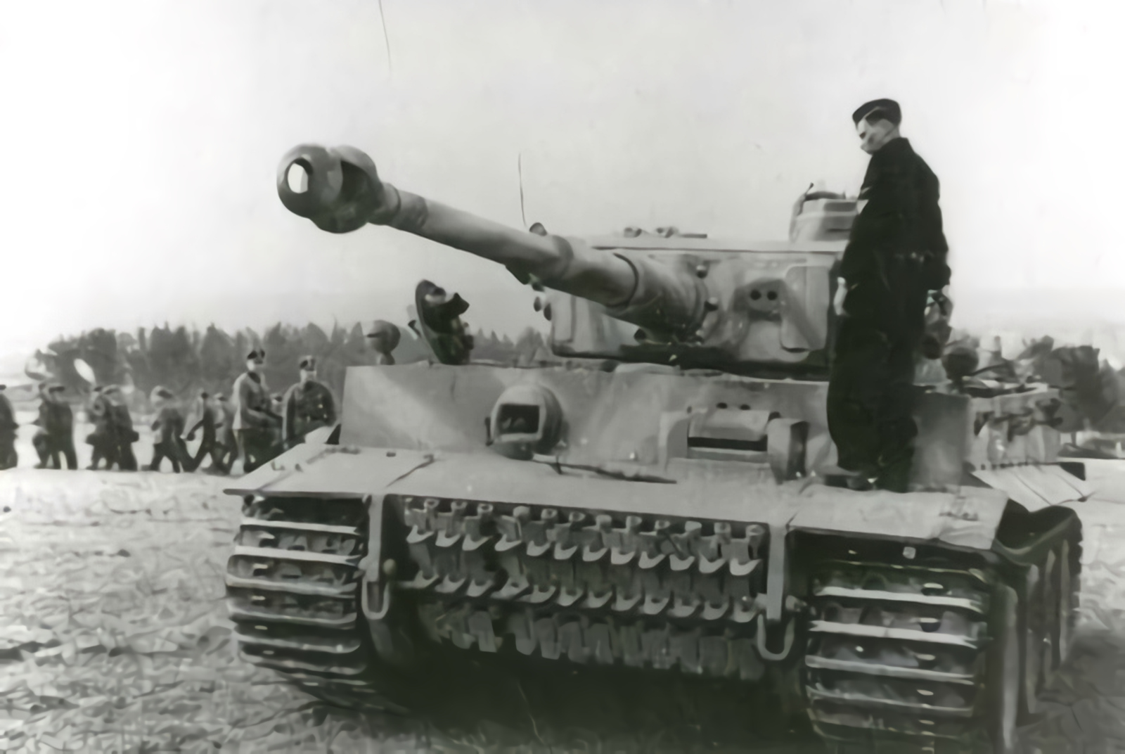 Название тигра 1. PZKPFW vi Ausf.h1 "тигр". Panzerkampfwagen vi Ausf. H1, «тигр». Танк тигр 812 Tiki. Panzerkampfwagen vi Ausf.h — e, «тигр».