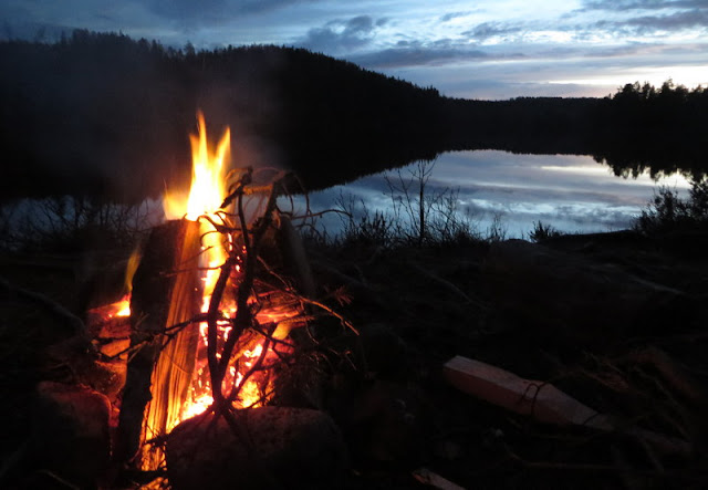 Lägereld vid Rännarsjön