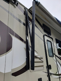 Removing awning from side bar