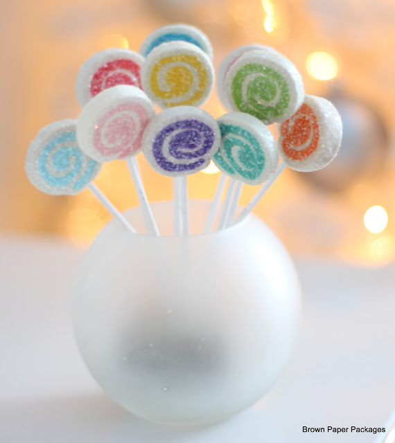 Brown Paper Packages: DIY Cutest Ever Lolly Ornaments