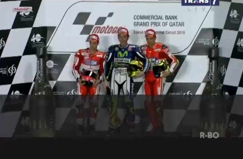 MotoGP : Race pembuka musim 2015 . . Valentino Rossi finish pertama di sirkuit Losail Qatar . . Ducati is back !