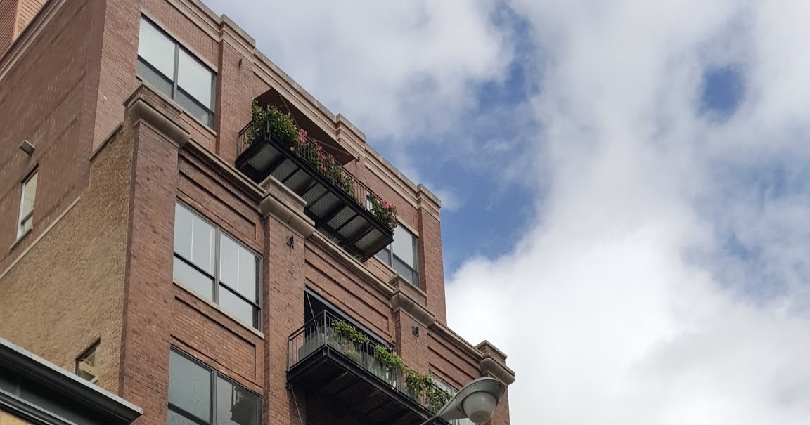 The Chicago Real Estate Local River North three bedrooms condo sales