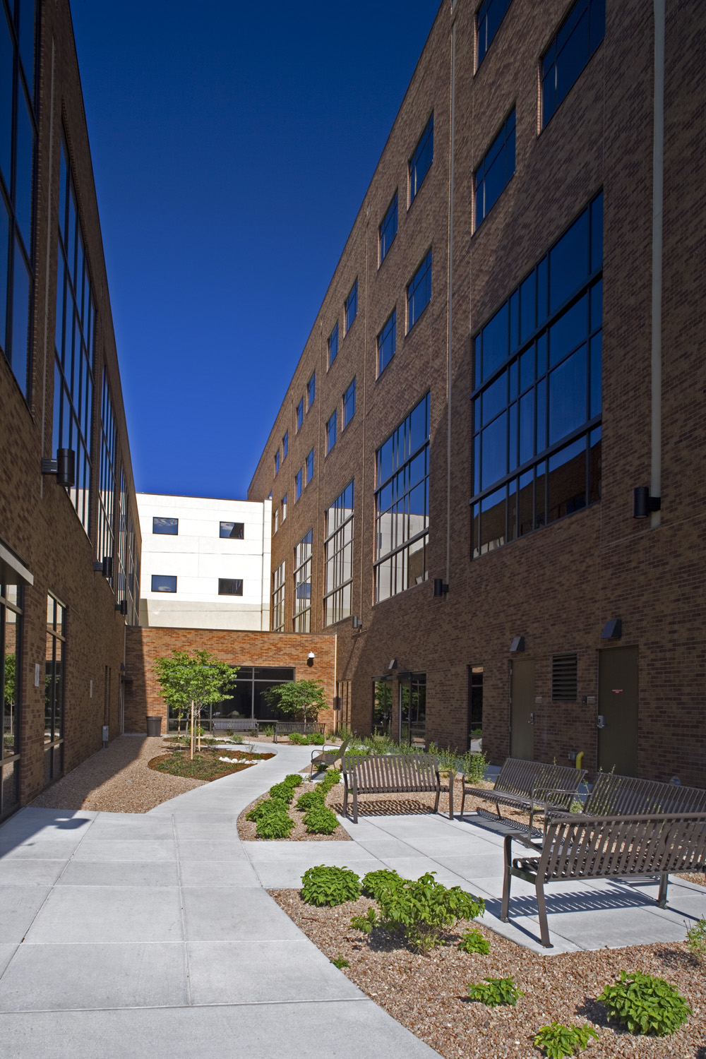 Andrew Rosdil Medical Center of Aurora, Aurora, Colorado