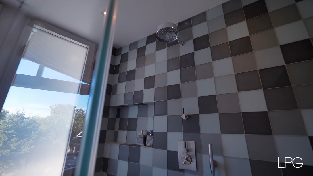 38 Interior Design Photos vs. 40 Sayres Path, Wainscott, NY Luxury Mansion Tour