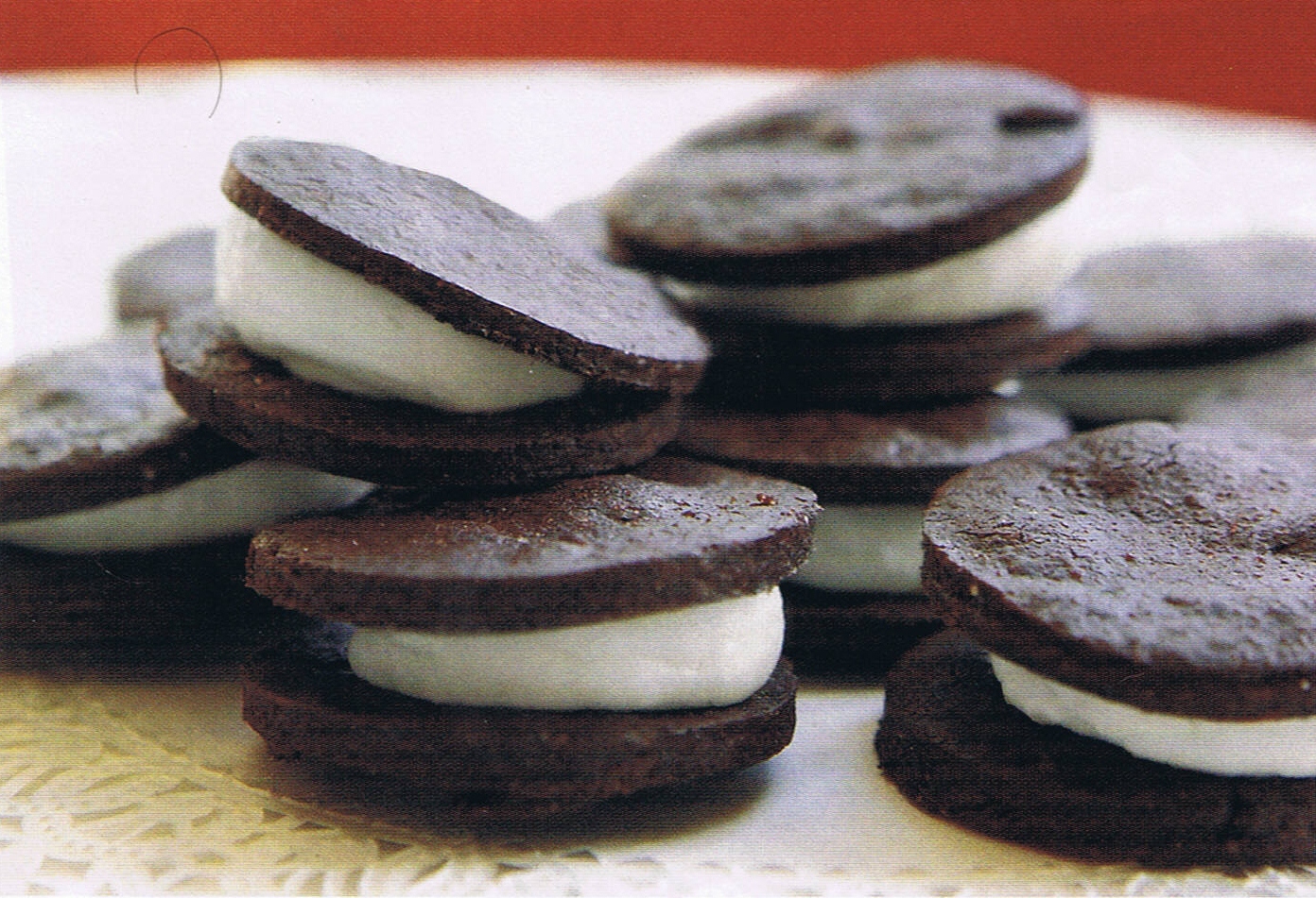 черные сладости. печенье орео шоколадное. Oreo рецепты. печенье орео домашнее. печенье орео домашнее.