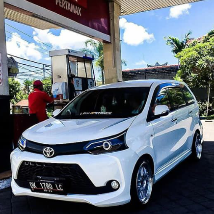 Modifikasi Mobil Luxio Warna Putih