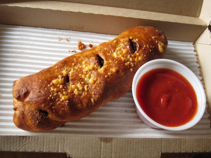 Review Pizza Hut Italian Beef P'Zolo