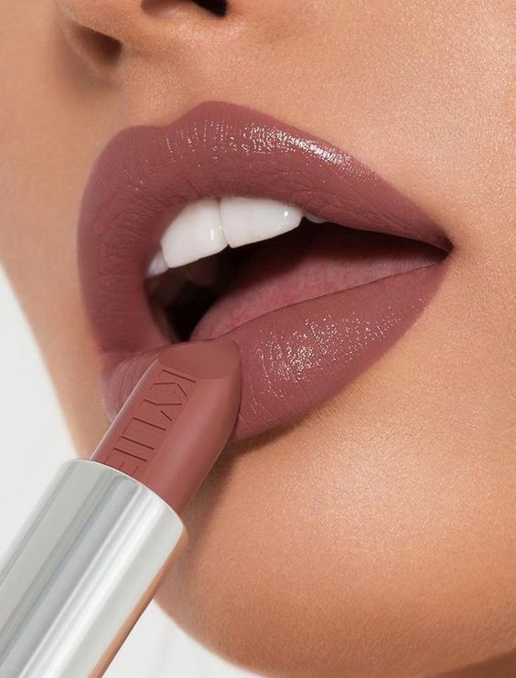 Best Lipstick Color For Blondes 2020 For Woman Only