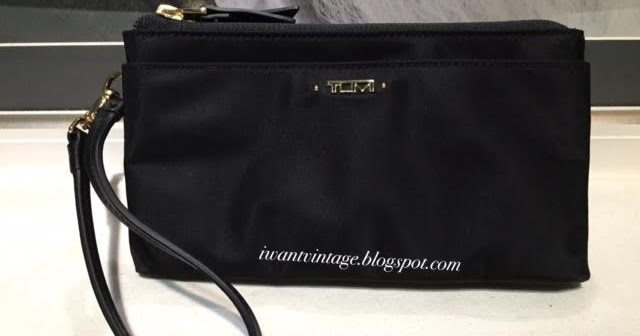 tumi double zip wristlet