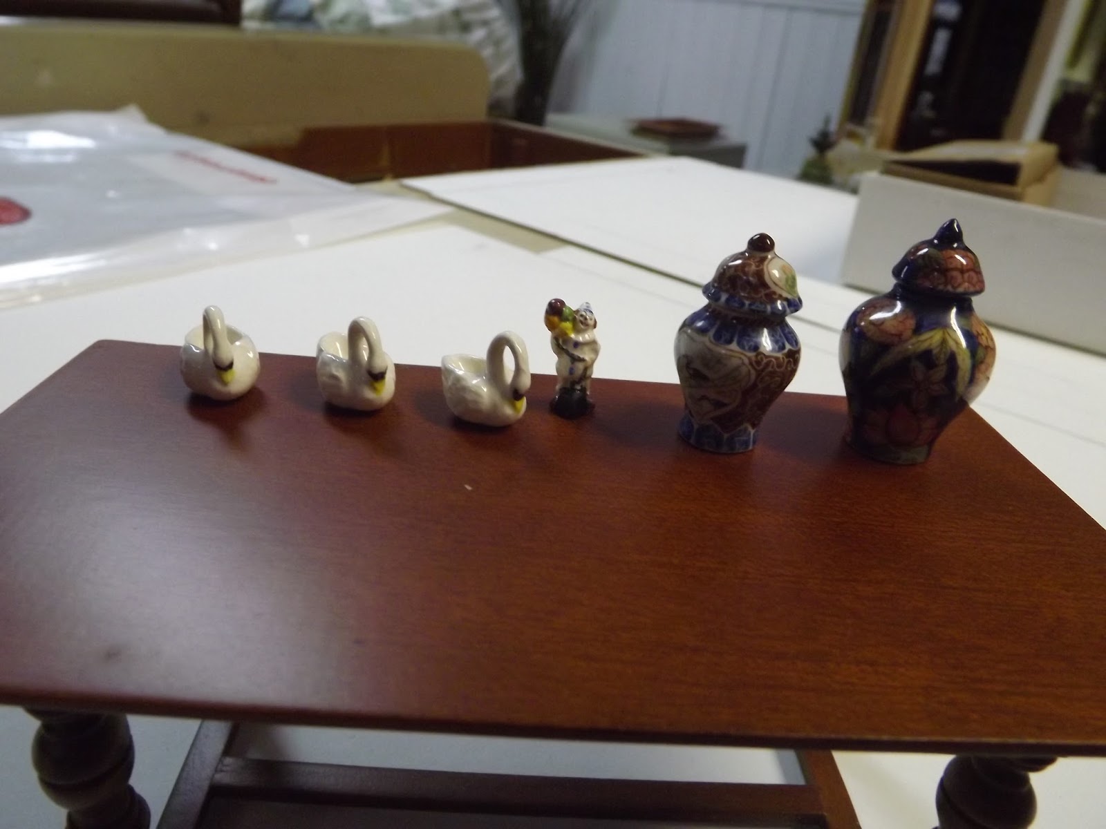 Late Victorian English Manor Dollhouse 1/12 Miniature from Scratch