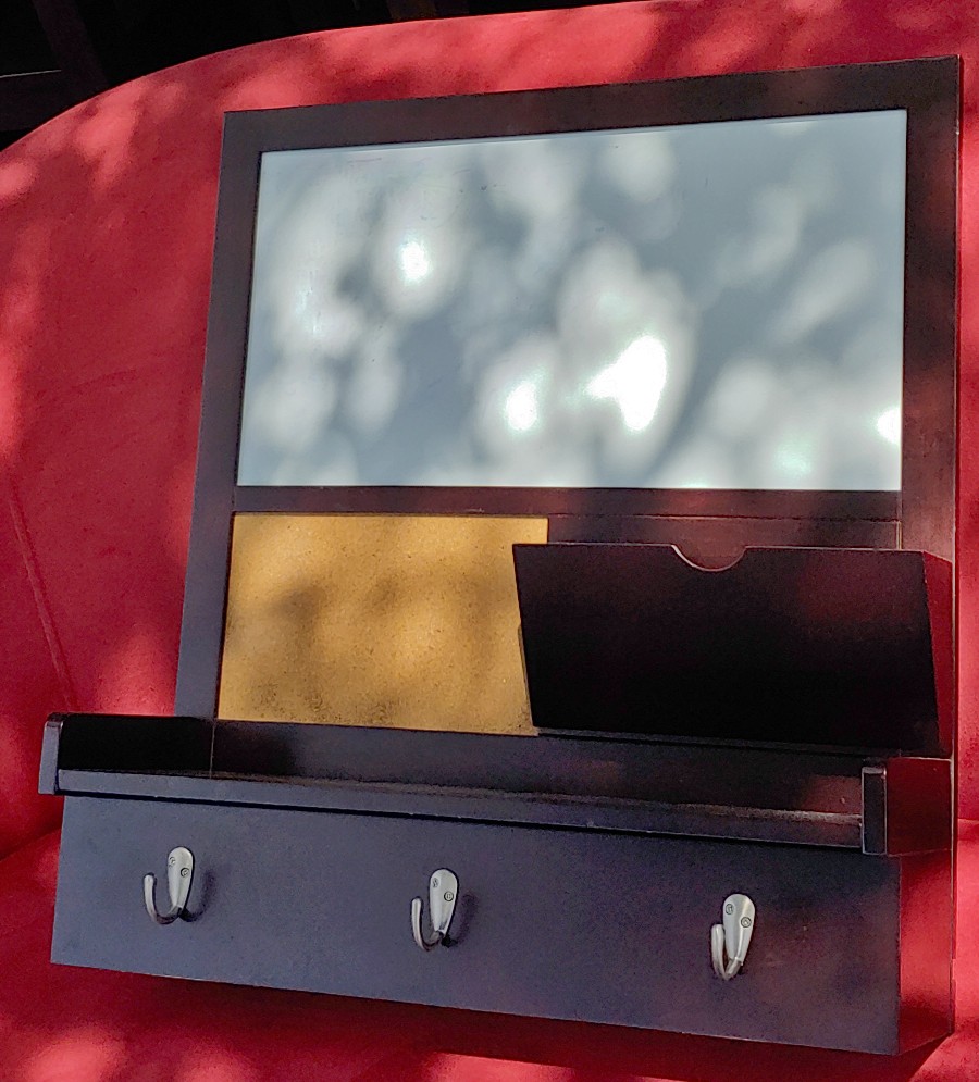 UHURU FURNITURE & COLLECTIBLES SOLD 29678 Hanging 21” Wide Coat Rack