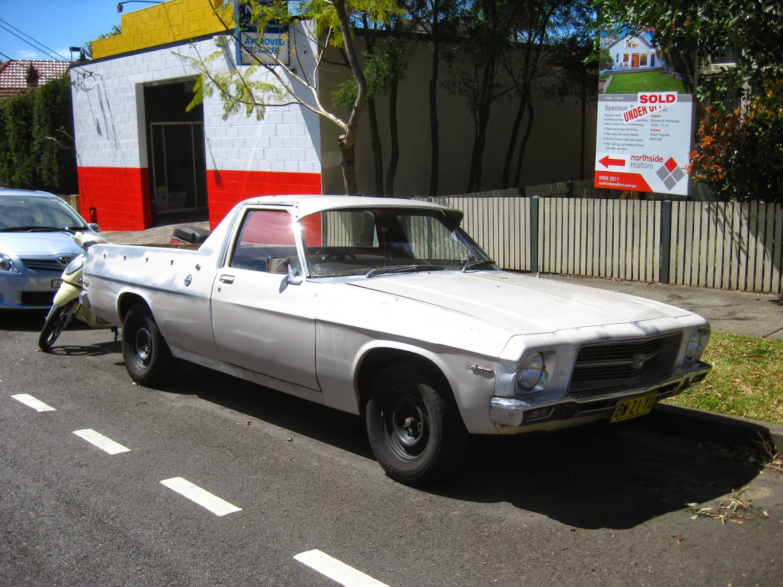 Aussie Old Parked Cars 1972 Holden HQ Belmont Ute
