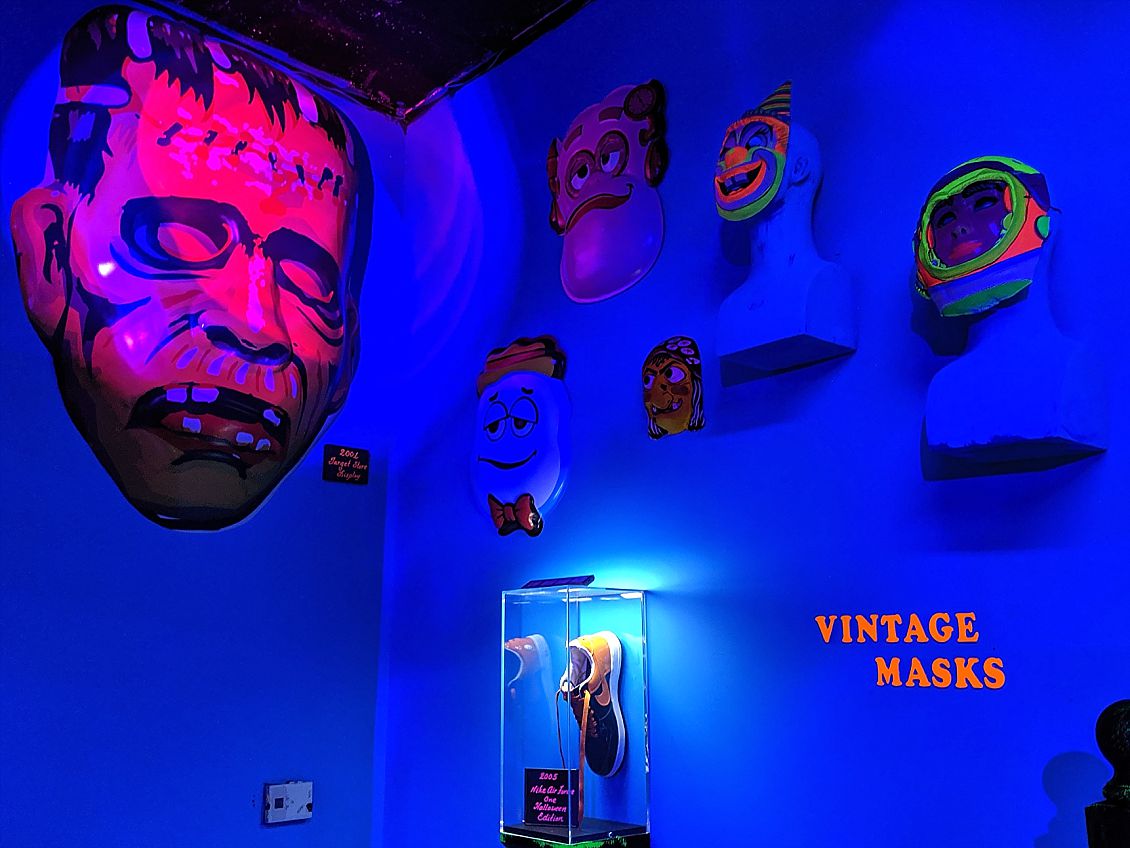 OTIS (Odd Things I've Seen): A Treasury of Trick-or-Treat: The Salem