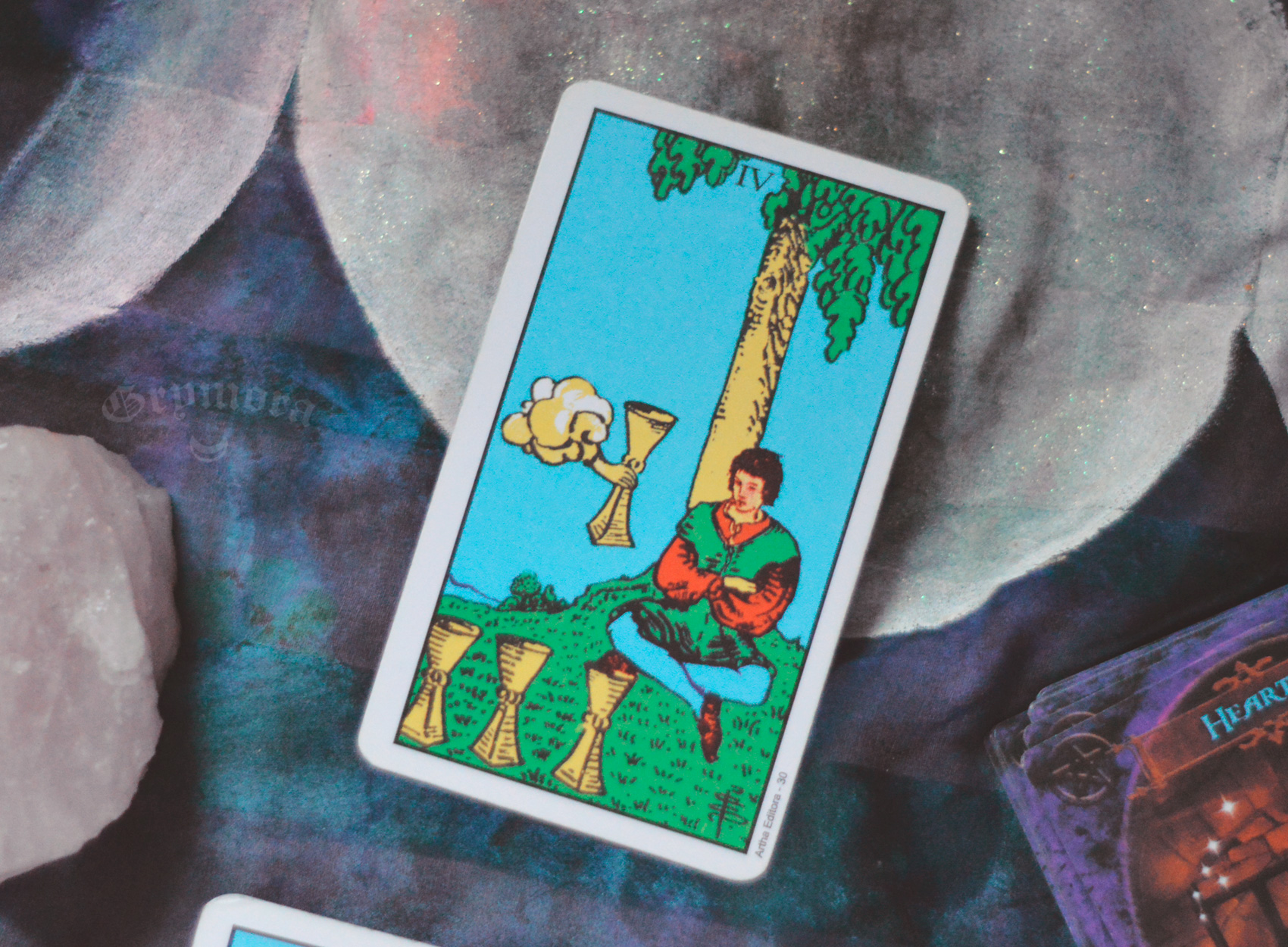 Oito de Copas significado no Tarot - Amor, Dinheiro, Saúde e mais -  Tarotfarm