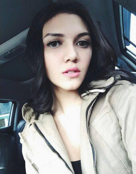 Foto-Foto Hot Alexa Key Beredar Tanpa Sensor - Artis Seksi