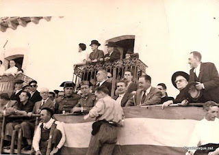 Palco de la presidencia de los Toros en Candelario Salamanca año de 1957