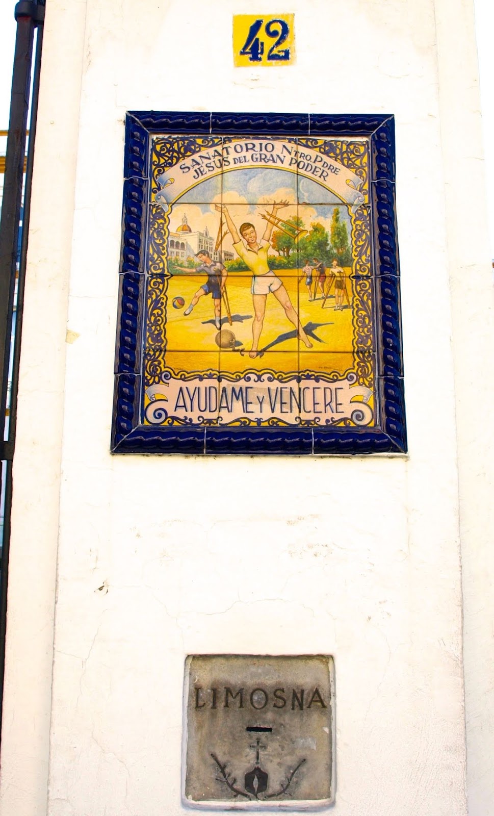 Sevilla Daily Photo La fachada del Hospital San Juan de Dios (2).