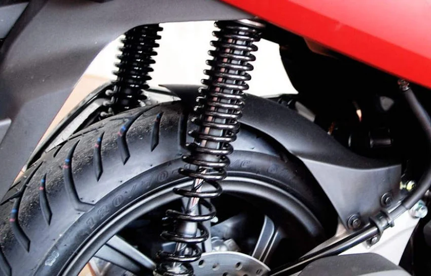 7. Cek kondisi Shockbreaker 7. Cek kondisi Shockbreaker