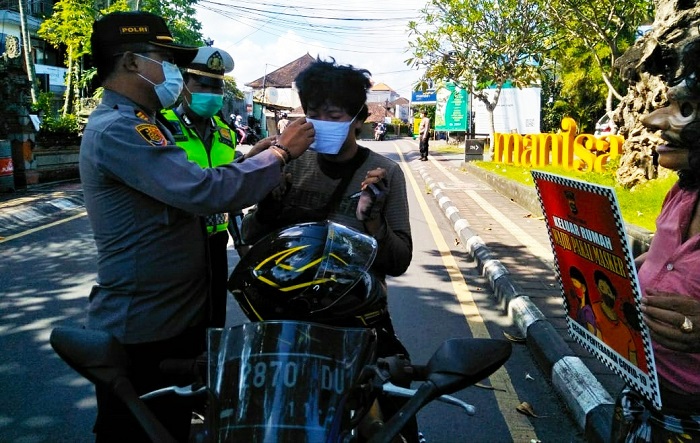 Manfaatkan Kesenian Bondres untuk Sosialisasi Disiplin Prokes