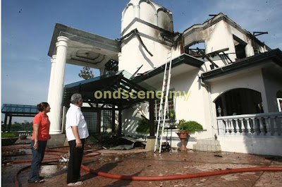 Rumah Tengku Adnan terbakar | Helina Hani