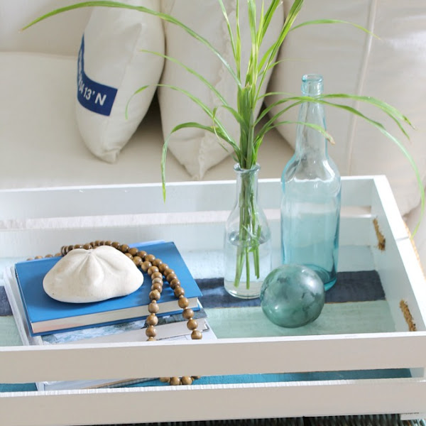 How to give a beachy look to an old crate.