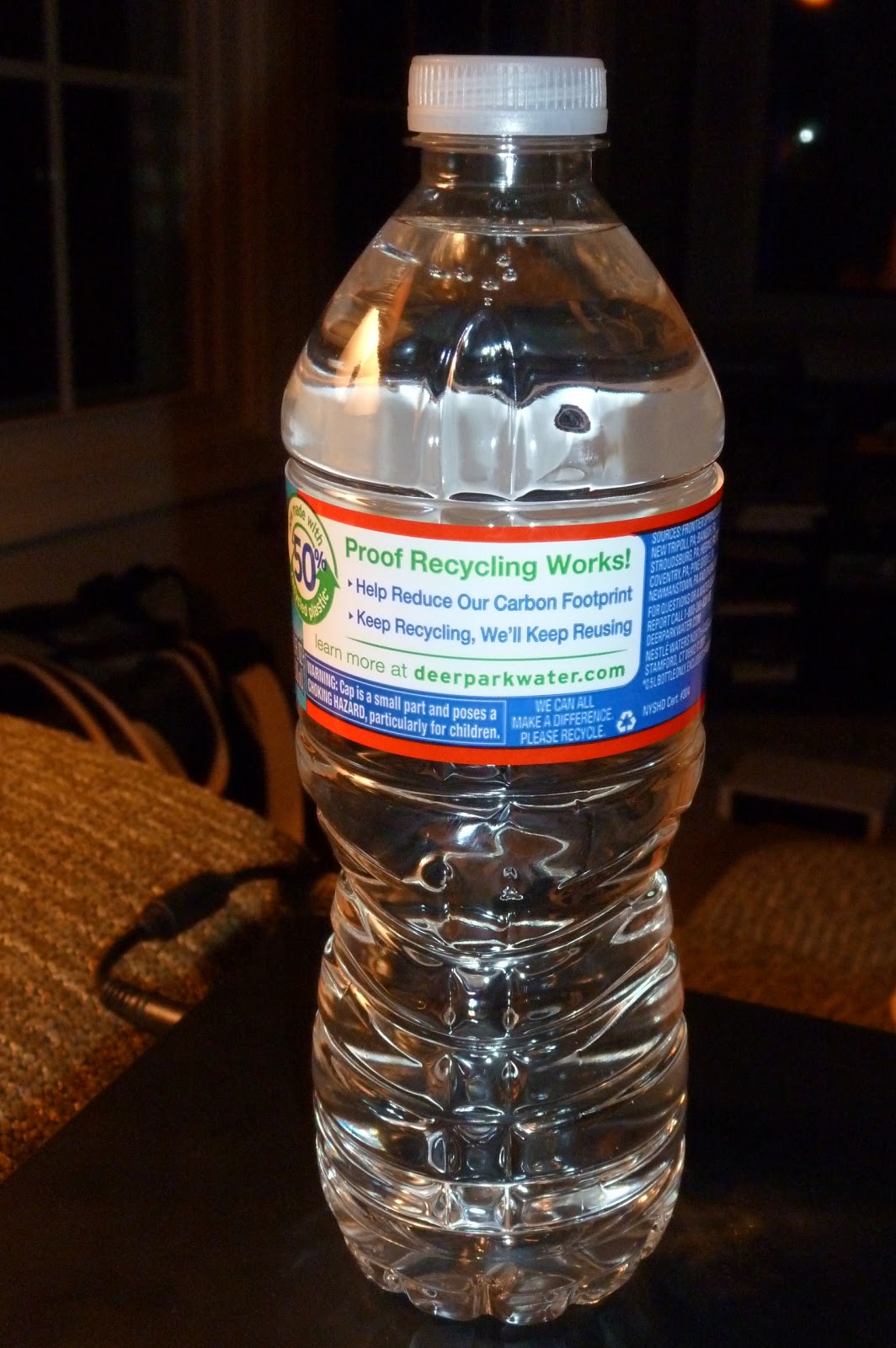 http://1.bp.blogspot.com/-8egw4sM7rqI/TnLEQX7htuI/AAAAAAAAAQU/dyK0pq3636c/s1600/Bottled+Water.jpg