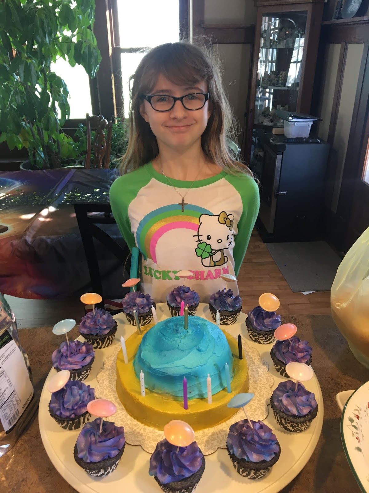 Cakes and Bakes: Azaleah's 11th Birthday / Uranus Cake