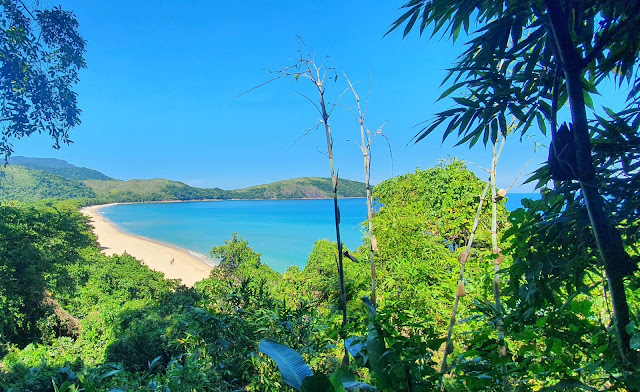 Trilha Praia do Sono em Paraty mirante da praia azulada em Paraty