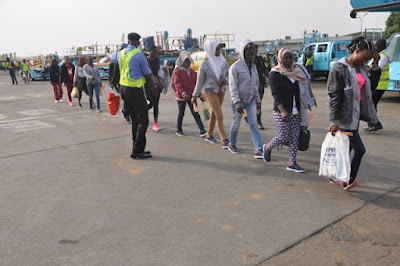 [Image: Nigerian-Returnees-from-Libya.jpg]