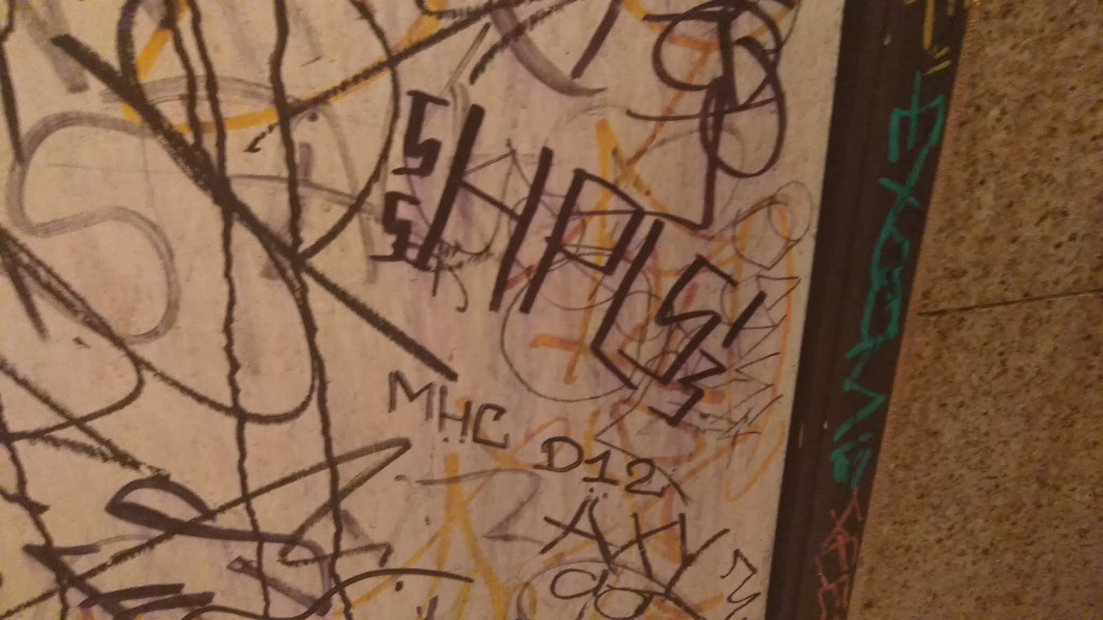 sureno 13 gangs graffiti Varrio Huntington park locos