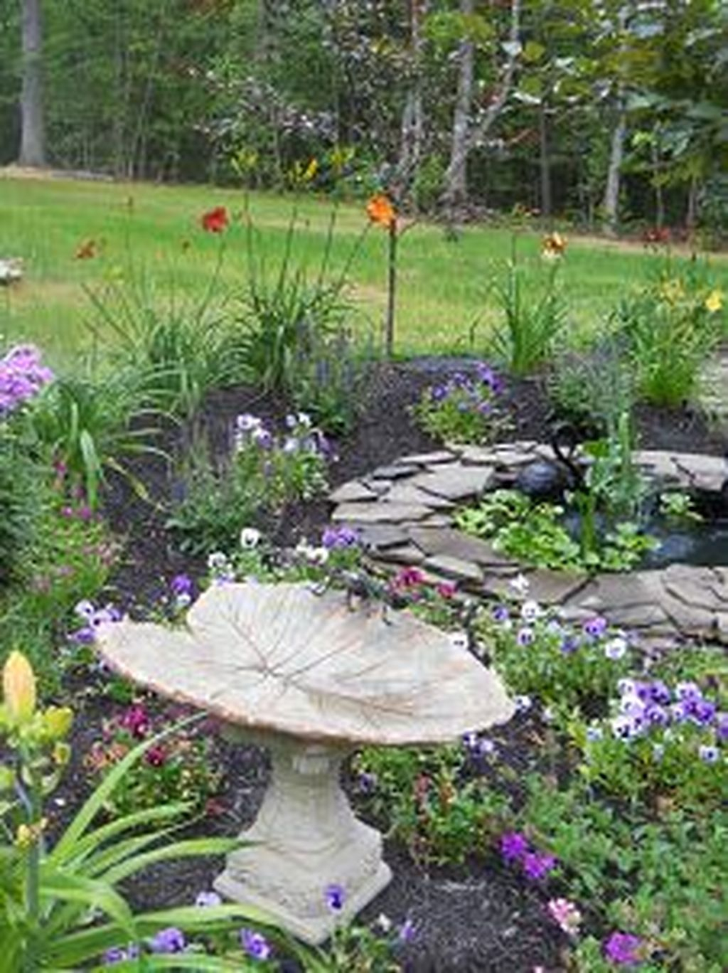 40+ Bird Bath Design Ideas For Your Backyard Inspiration Home Decor Gayam 002